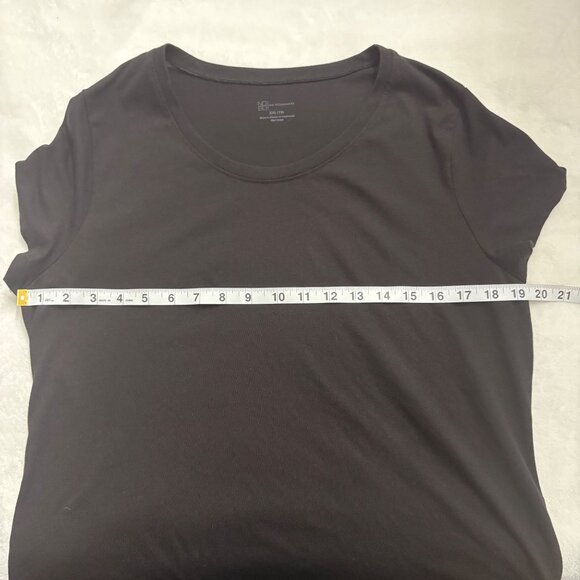 No Boundaries Black T-Shirt XXL (19) Womens Basic Short-Sleeve Crewneck Top - Picture 8 of 10